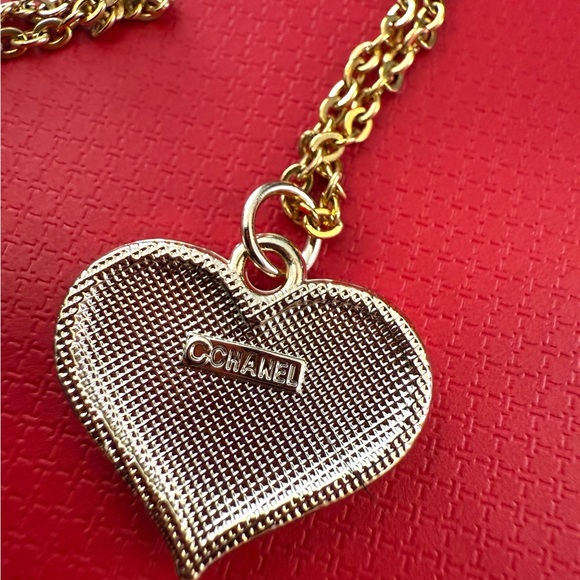 CHANEL Gold Chain with White Heart Pendant - Picture 3 of 3